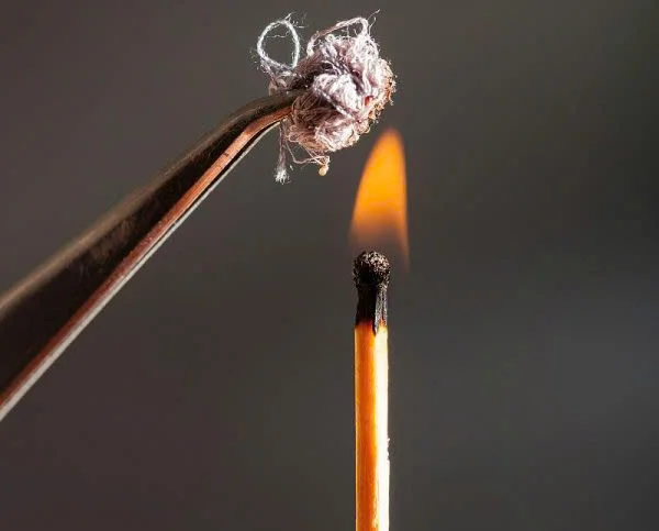 How to do burning test of cotton fiber